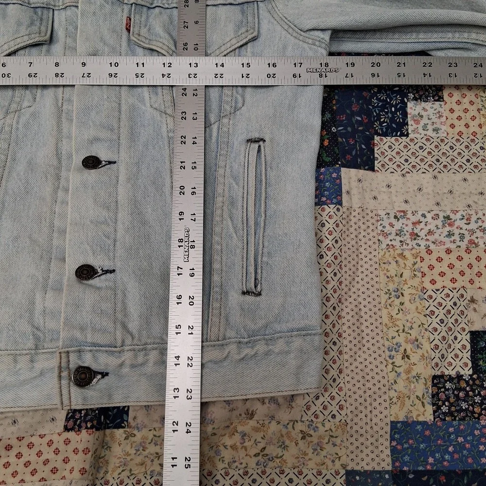 Vintage 1986 Levi Denim Trucker Jacket 38 Small 70506 0214 Light Blue USA Made